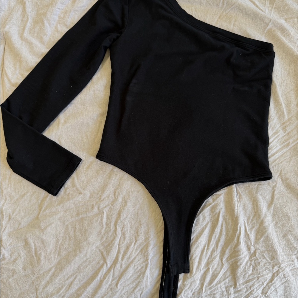Women’s Black One-Shoulder Long Sleeve Bodysuit